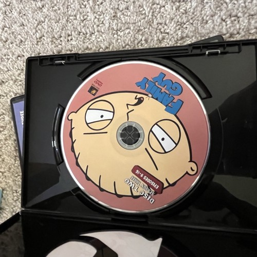 Family Guy DVD Series Volumes 1, 2 and 4 - Box Sets 10 Discs Total - Lot of 3 - Picture 11 of 15