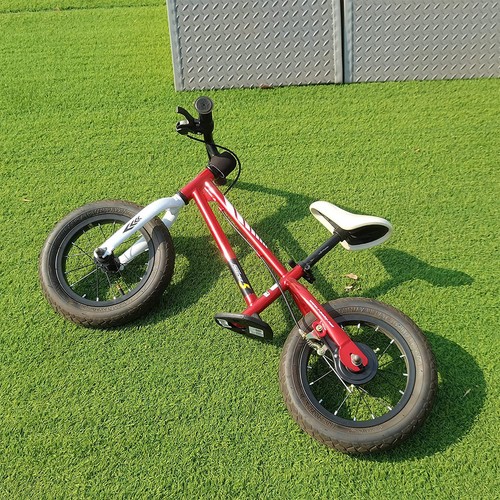 RoyalBaby Freestyle 12" Balance Bike with Handbrakes for Kids Ages 2 to 5, Red - Picture 6 of 8