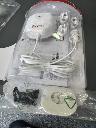 Utilitech Wireless Water Leak Detector Flood Sensor 0422362 . Opened Pk. - Picture 3 of 4