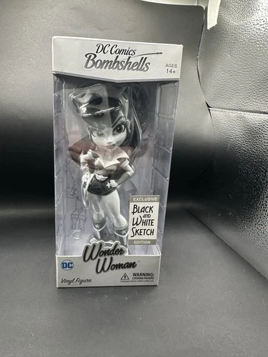 DC Comics Wonder Woman Bombshells Exclusive Black & White Sketch Vinyl Figure
