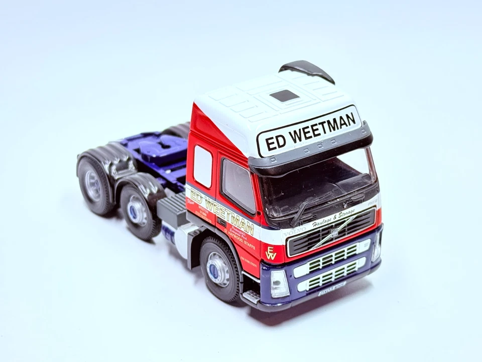 TRACTORA CORGI VOLVO FM ED WEETMAN CC13505 1:50 Foto 4 de 4