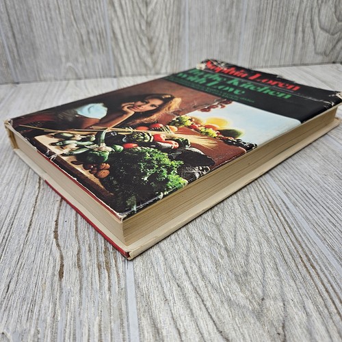 Vintage 1972 Sophia Loren In the Kitchen With Love Cookbook Hardcover Italian Re - Picture 5 of 15