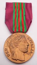 ITALY / ITALIAN WW1 VOLUNTEERS MEDAL 1915 - 1918