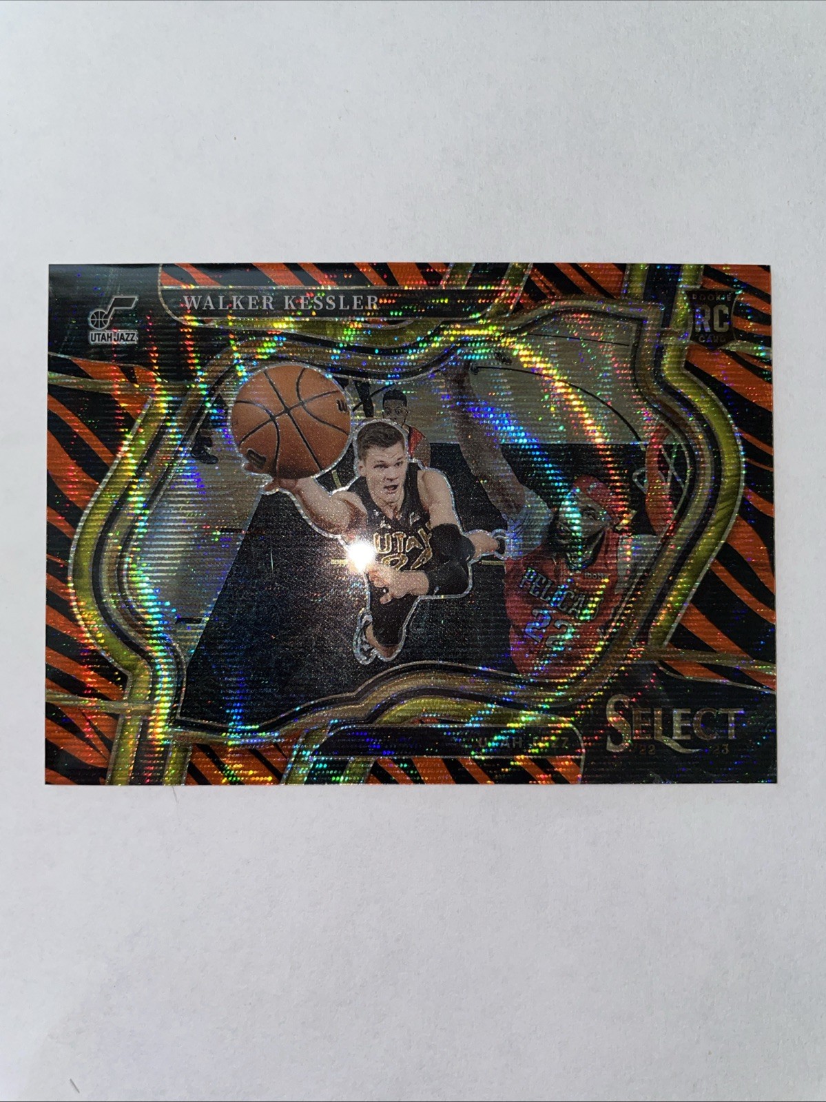 WALKER KESSLER 2022 SELECT COURTSIDE ROOKIE TIGER STRIPE SSP RC #276 JAZZ