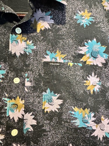 Volcom NWT Warbler Short-Sleeve Floral Print Shirt Men's XL Hawaiian Button-Up - Picture 3 of 9