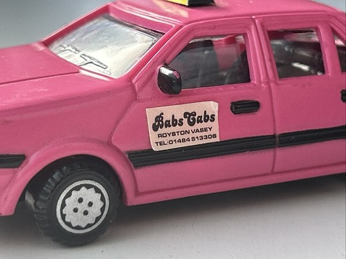 League of Gentlemen Babs Cabs Royston Vasey Pink Taxi Plastik Modell 2001 selten - Bild 15 von 22