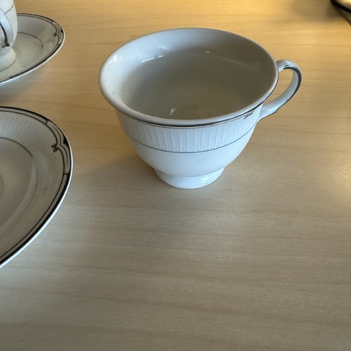 Limoges Coffee Espresso Set of 4 Cups & Saucers Silver Design France - Picture 5 of 13