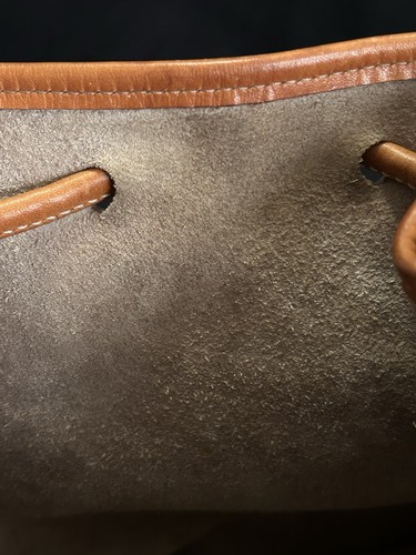 Vintage 80er Dooney & Bourke Bucket Bag Kordelzug Schultertasche Messing Anhänger oval Ente - Bild 21 von 24