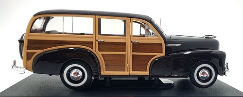 Maisto 1/18 Scale Diecast 36854 - 1948 Chevrolet Fleetmaster (Woody) Burgundy - Picture 3 of 5