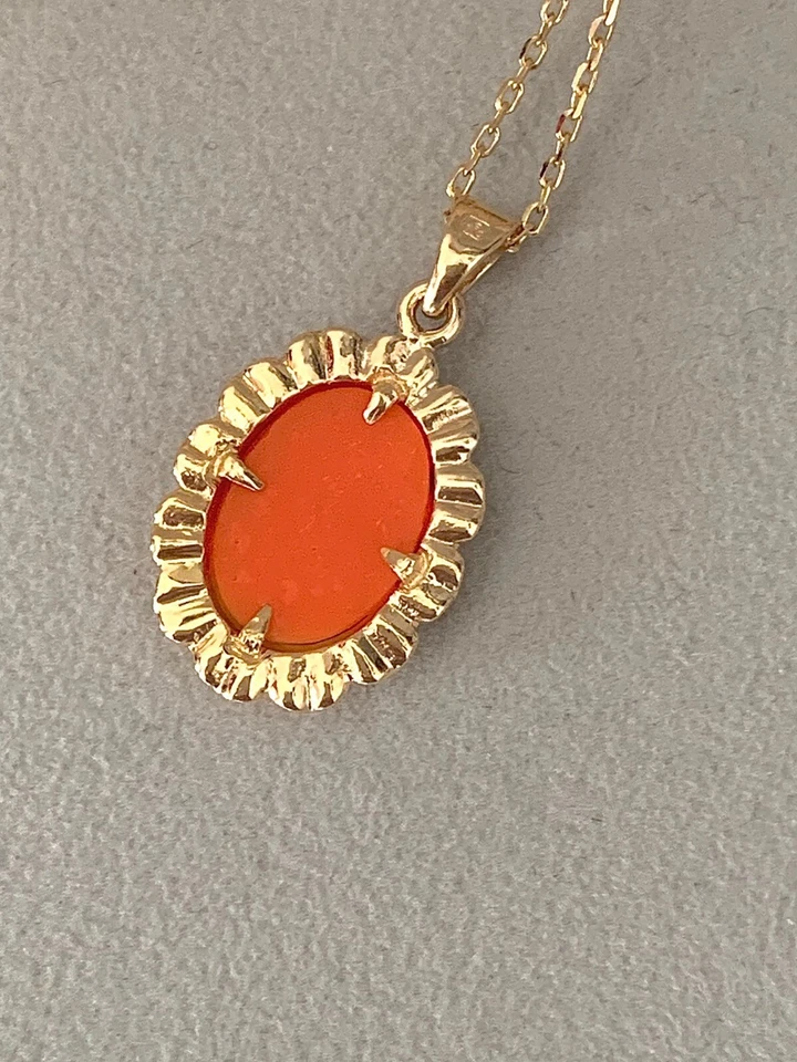 Collier pendentif Camée rouge cornaline en plaqué or 18 Carats 750/000 - Photo 4/4