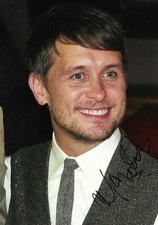 Mark Owen "Take That" Autogramm signed 20x30 cm Bild