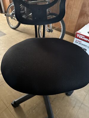 AmazonBasics GF-50201M-1 Low Back Office Desk Chair Green for