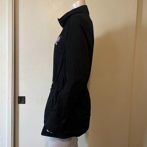 Chaqueta de Carga Hot Topic Polilla Blanca y Negra Niñas XL - Imagen 2 de 4
