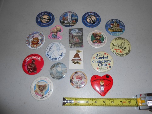 VINTAGE LOT / SET 17 ARTIST SIGNED BUTTONS PIN PINBACK M.I. HUMMEL CLUB DEPT 56 - Picture 7 of 7