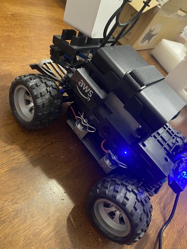 AWS DeepRacer - Vollautonomer Rennwagen im Maßstab 1:18 für Entwickler - Bild 8 von 23