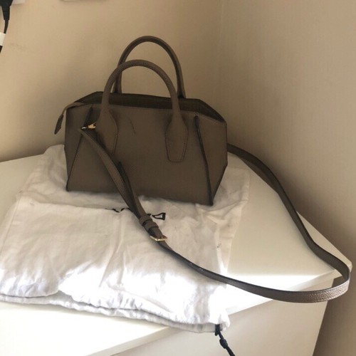 Vintage DKNY Small Handbag Taupe Brown Colour Used Good Condition - 第 2/4 張圖片