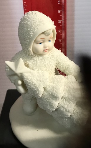 SNOW Babies DEPT 56 Christmas Tree RETIRED WINTER TALES I'LL PUT UP THE TREE - Picture 3 of 11