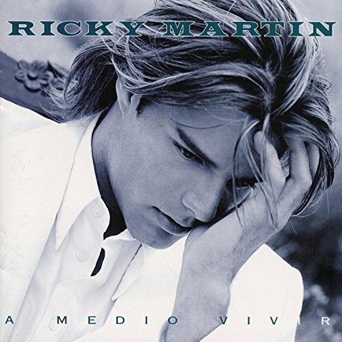 A Medio Vivir Ricky Martin 1999 CD Top-quality Free UK shipping Fast Dispatch - Picture 1 of 7