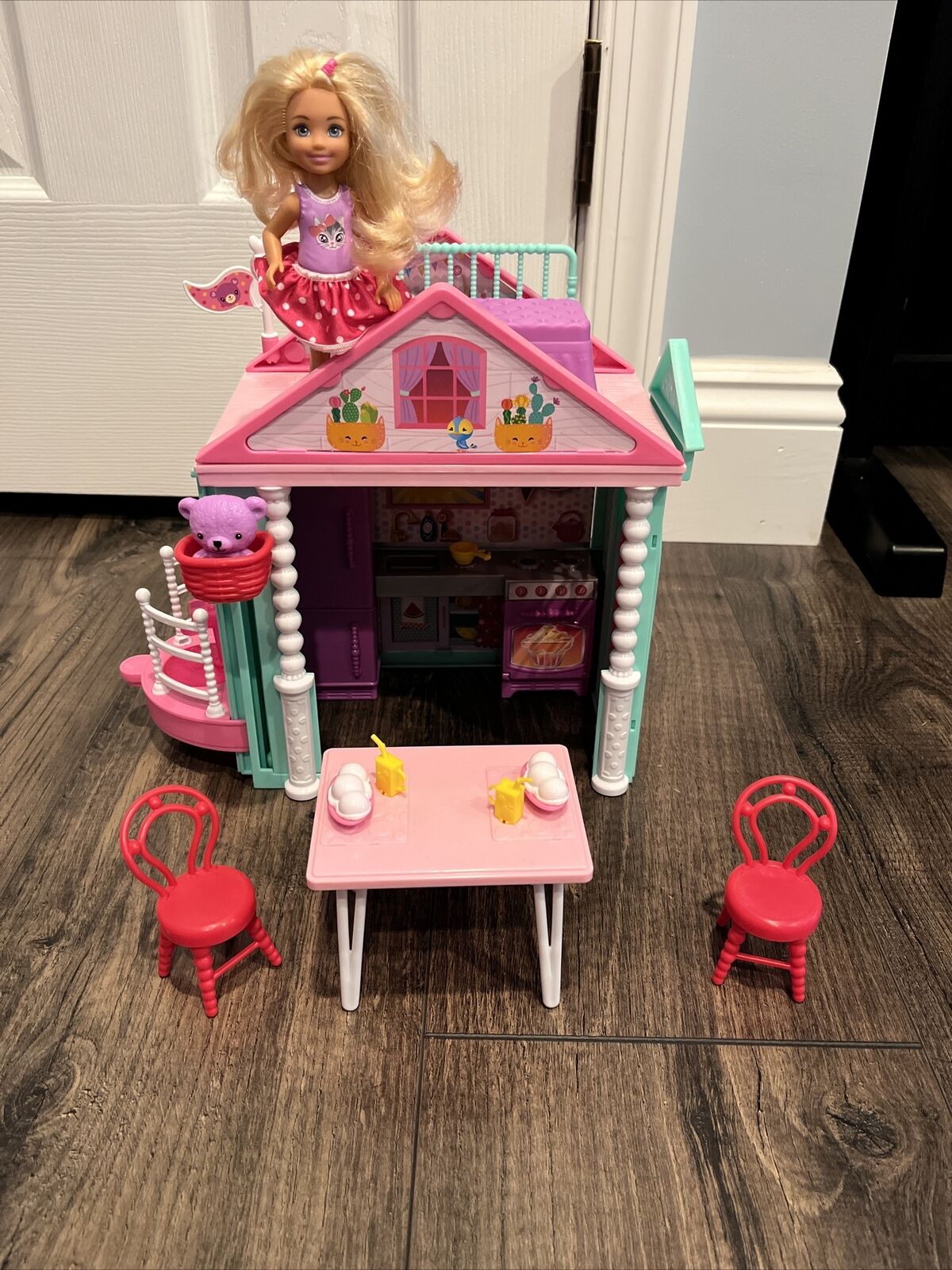 Barbie Club Chelsea Treehouse Dollhouse Playset with Accessories -  Walmart.com