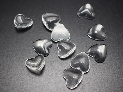 50 Pcs Transparent Clear Love Heart Dome Flatback Glass Cabochon 16mm(0.63") - Picture 3 of 3