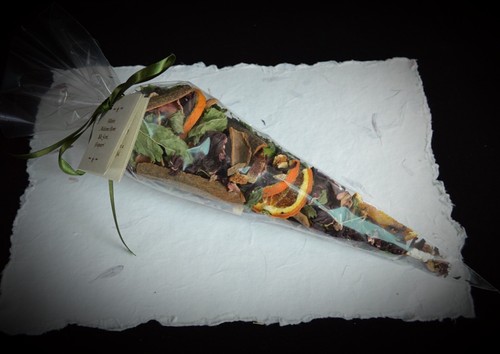 WITCHES HERB MIX Pot pourri Wicca Pagan Yule Witchcraft - Picture 3 of 5