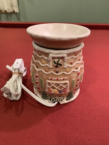 Yankee Candle Christmas Gingerbread House Electric Wax Tart Warmer Retired Rare? - Picture 2 of 5