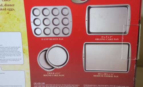5-Piece Non-Stick Wilton Bake It Better Cookie Sheet Pan Round Cake Set Baking - Picture 5 of 7
