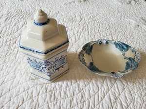 Vintage-Ceramic-Soap-Dish-Cotton-Ball-Holder-Dispenser-W-Lid-Set-Made-In-Italy