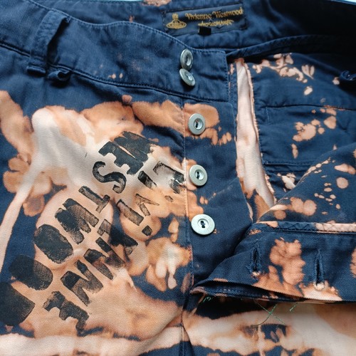 VIVIENNE WESTWOOD HERRENJEANS 32 x 29 MASSGESCHNEIDERTE LACKIERUNG & DRUCK PUNKSTIL EINZIGARTIG - Bild 13 von 24