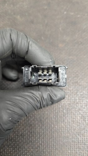 CITROEN DS3 A55 MK1 2014 3DR PASSENGER SIDE FRONT WINDOW CONTROL SWITCH - Picture 2 of 3