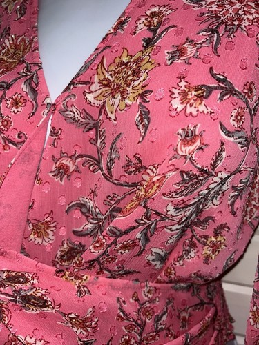 Blusa Joie Talla PEQUEÑA Rosa Floral Punto Suizo Imitación Envoltura Forrada Cuello en V Usada en Excelente Condición - Imagen 6 de 12