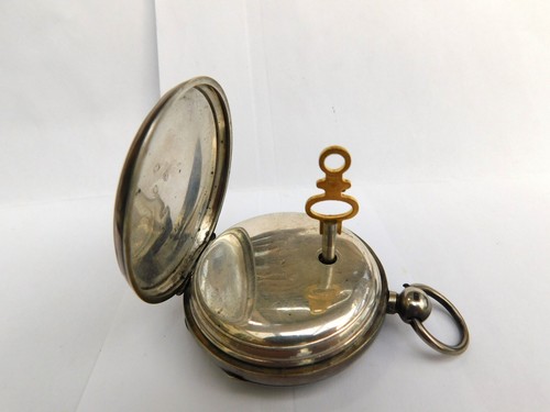 Silver cased Key wind Waltham pocket watch. Runs fine. - Picture 5 of 7