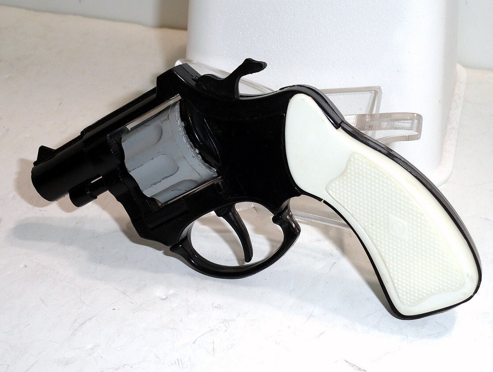 1960's Detective Special Cap Gun 8 Cap Repeater Revolver w/Diecast