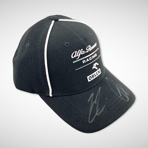 Gorra firmada por Kimi Raikkonen y Antonio Giovinazzi Alfa Romeo Fórmula 1 - Imagen 8 de 11