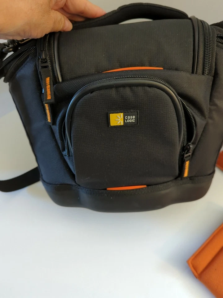 Bolsa honda para cámara Case Logic excelente estado. Bolsa Cintura Cámara DSLR. Foto 2 de 4