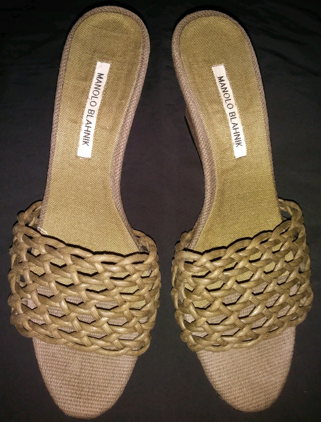MANOLO BLAHNIK Tolesi Woven Wedge Slide Sandales Olive Green MADE IN ITALY MANOLO BLAHNIK Tolesi Woven Wedge Slide Sandales Olive Green MADE IN ITALY
