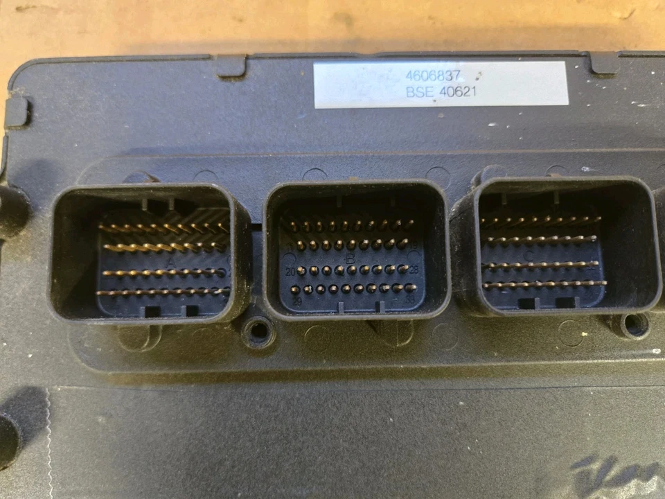 2005 Dodge Charger Magnum 300 5.7L ECU ECM Engine Control Module P04606837AE OEM - Image 2 of 4