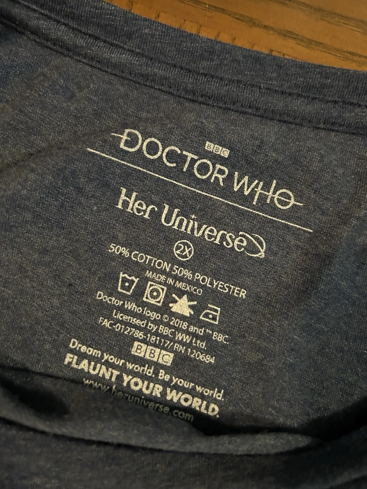 Camiseta manga larga Doctor Who para mujer 2X Her Universe Foto 2 de 4