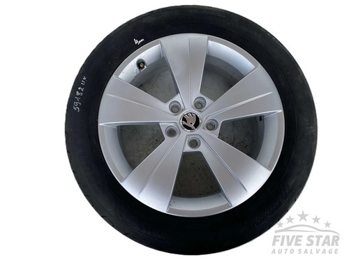 Skoda Superb R17 Alloy Wheel With Tire 2016 Estate 4/5dr 3V0601025A (15-24)