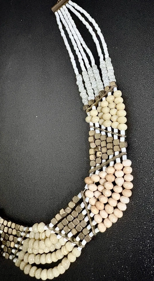 Collar Babero MultiHebra Cuentas Variedad Beige Tostado Crema Latón Tribal Boho Anthro? Foto 4 de 4