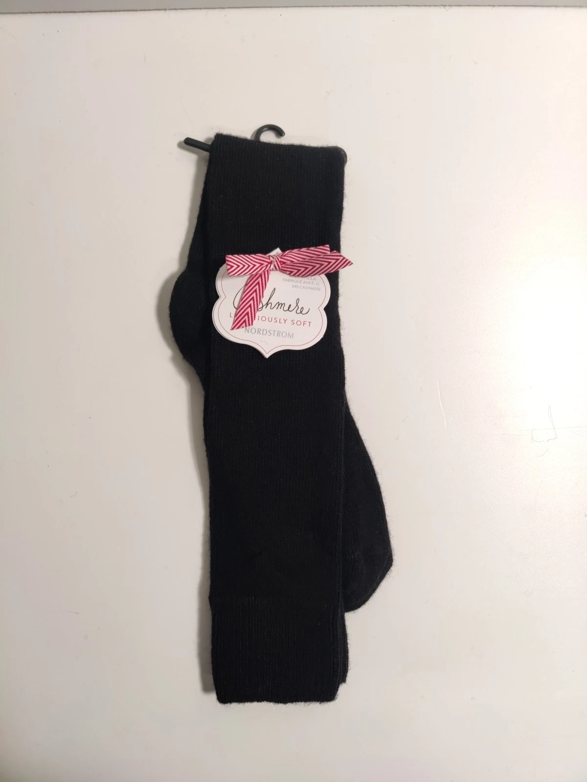 Nordstrom-Woman's socks-black-cashmere blend-NEW WITHOUT TAGS-Made in USA**N16**