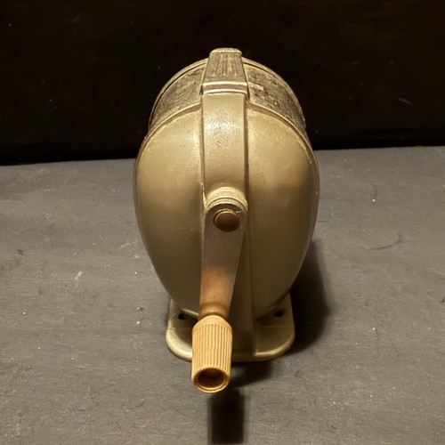 VTG Boston KS Wall Desk Mount Hand Crank Pencil Sharpener 8-Hole USA - Picture 4 of 10