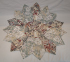 27" WIDE CHRISTMAS QUILTED TABLE TOPPER~SILVER GLITTER ACCENT POINSETTIA TOYS++