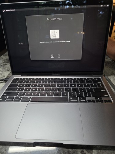Macbook AIr Model A2337 13" Year 2020 FOR PARTS Only