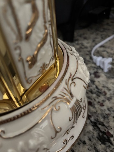 Mr Christmas Angel Porcelain Carillon 2001 Plays 16 Carols Ivory Gold Read/Watch - Picture 8 of 18