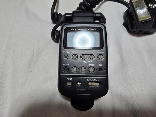 Canon MT-24EX Macro Twin Lite Ring Flash for Macro Photography Used - Picture 6 of 12