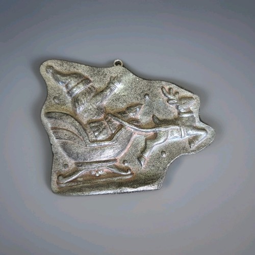 Primitive Christmas Santa Sleigh Faux Resin Chocolate Mold Ornament 4x4.5" - Picture 2 of 2