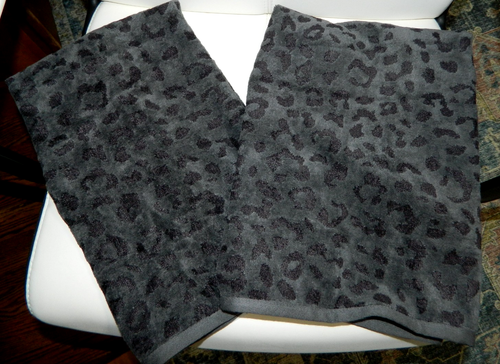 Lote de 2 toallas de mano con estampado de guepardo gris oscuro y negro de lujo para hotel - NUEVAS CON ETIQUETAS 20x30 - Imagen 1 de 6