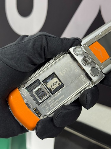 Vertu Constellation F Ayxta Hot Orange π Sapphire - Picture 14 of 15