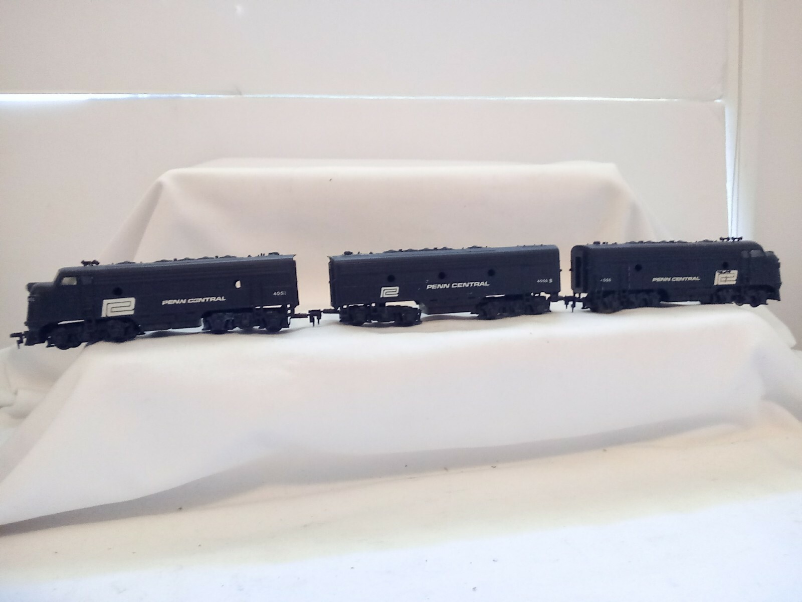 Mantua Tyco Penn Central F3 ABA Powered F3 A Dummy F3 A&B Mantua Tyco Penn Central F3 ABA Powered F3 A Dummy F3 A&B